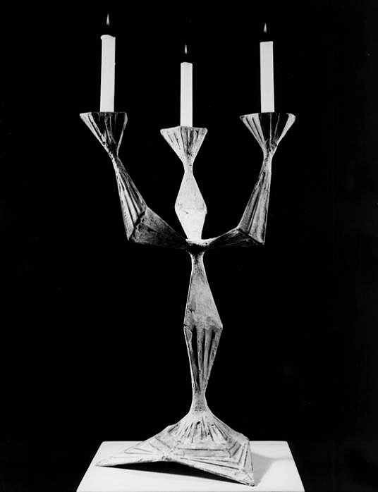 Lynn Chadwick, Three Branched Candle Holder II (C148)Edition 7/150, 1996
Bronze, 19 1/2 x 11 x 11 inches
CHAD-0017
