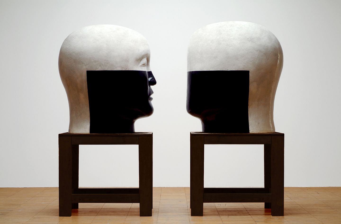 Jun Kaneko, Heads 03-11-14, 2003
Hand Built Glazed Ceramics, no features: 45 x 32 x 39 in, features: 44 x 32 x 38 in, Aluminum Table Size: 32 x 37 x 32 in. 
KANE0080
