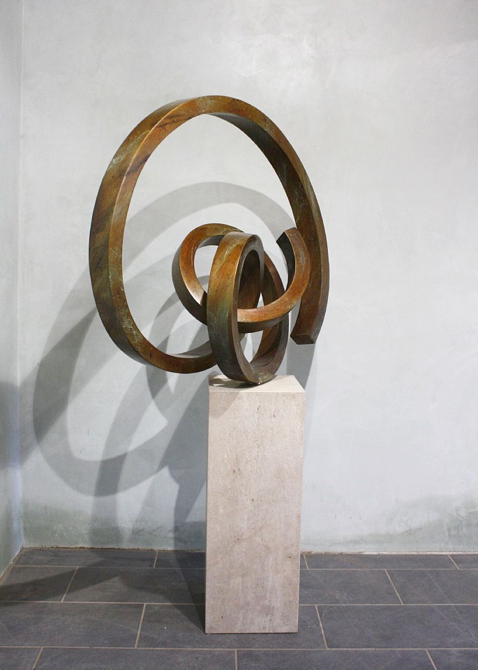 Gino Miles, ZZ Orbit - Custom, 2020
Bronze, 38"x38" turning radius, (pedestal is 32"x12"x12")
MILE00039