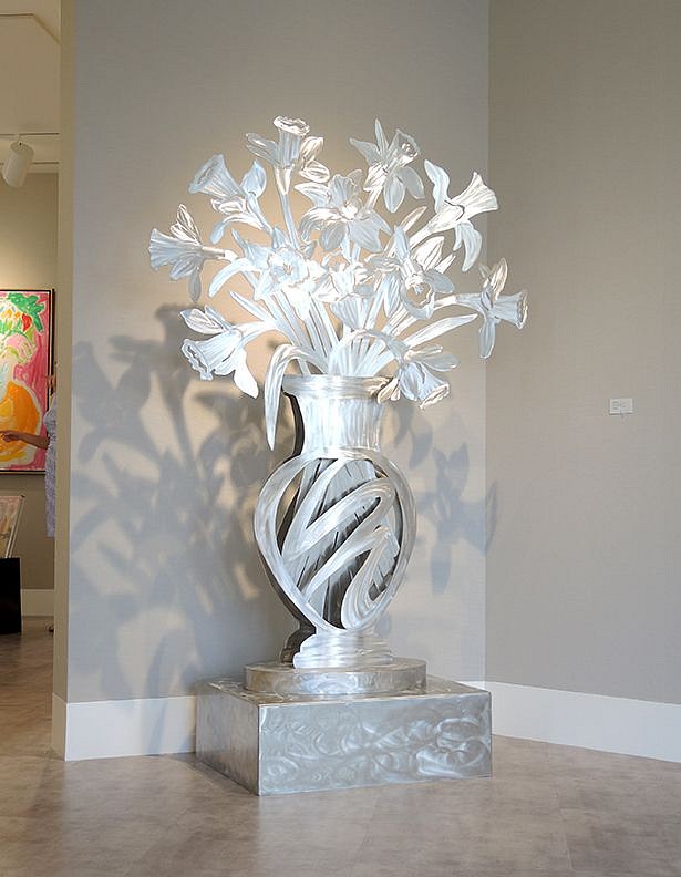 Babette Bloch, Daffodils, edition 2/9
stainless steel, 84 inches including base
BLOC0060