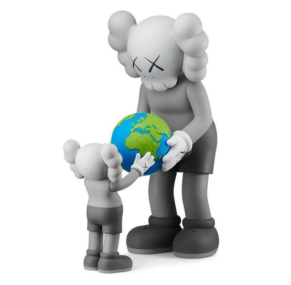 KAWS, The Promise
vinyl figure, 13 1/3 x 6 1/3 x 9 1/2 in.
KAWS00004
$2,000