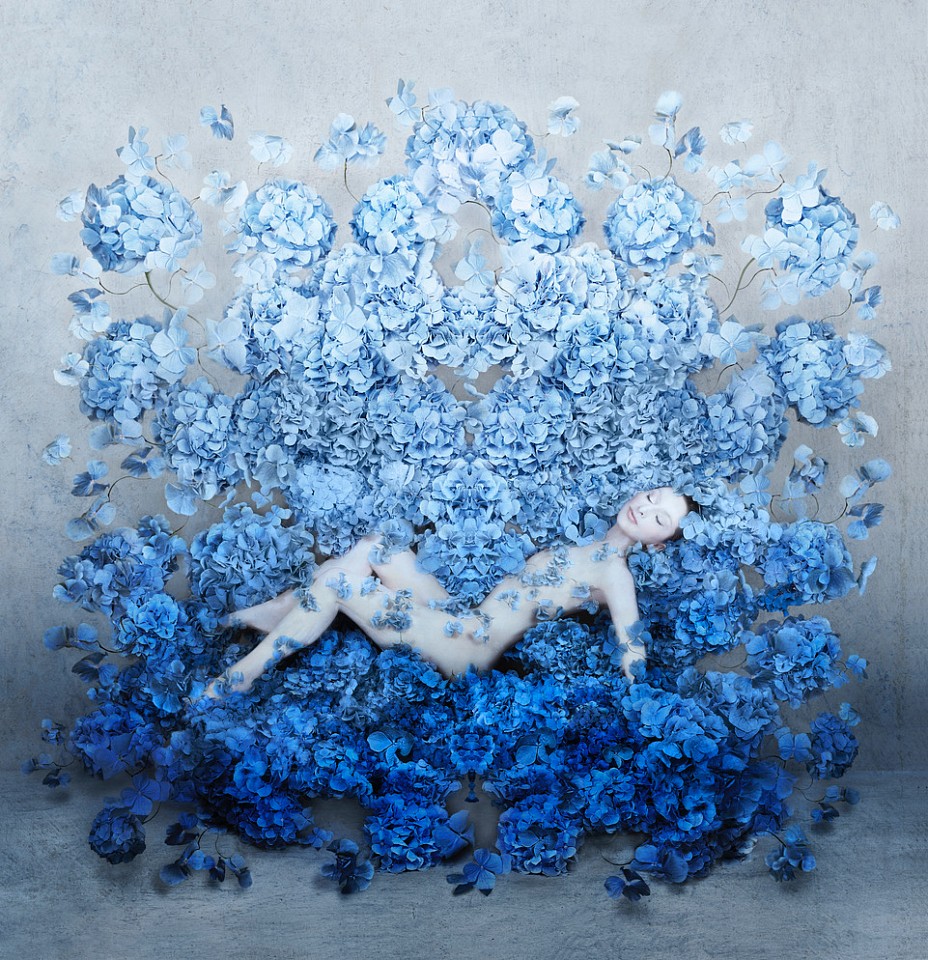 Isabelle van Zeijl, Z Blue Horizons; edition of 8 + 2 AP, 2024
c-print mounted to dibond, perspex face, 60 x 58 in.
ZEIJ00100