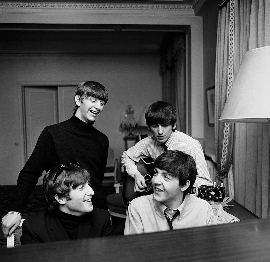 Harry Benson, Z Beatles Composing #2, Paris; edition of 35, 1964
Photograph, 30 x 40 inches $18,000, 24 x 30 inches $15,000, 20 x 24 inches $12,000, 17 x 22 inches $10,000
BENS00041