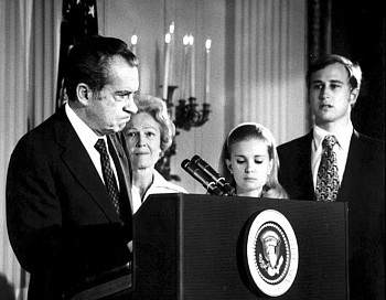 Harry Benson -&nbsp;Z Nixon Resigns