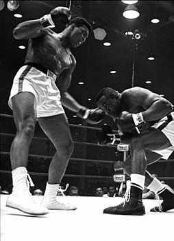 Harry Benson -&nbsp;Z Cassius Clay (Muhammad Ali) vs Sonny Liston