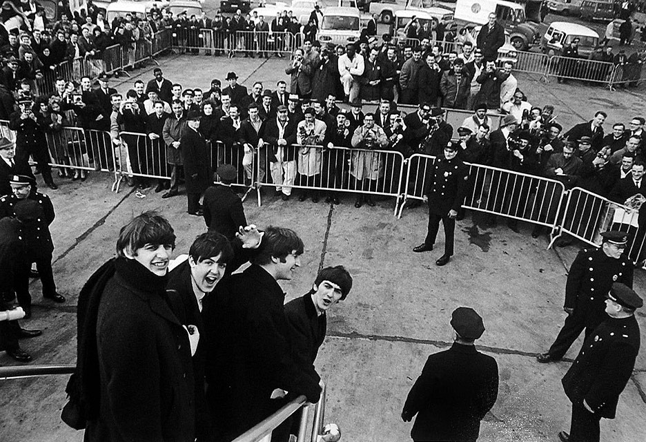 Harry Benson, Beatles Arriving in New York; edition 9/35, 1964
Archival Pigment Photograph, 30 x 40 inches UNFRAMED
BENS00084