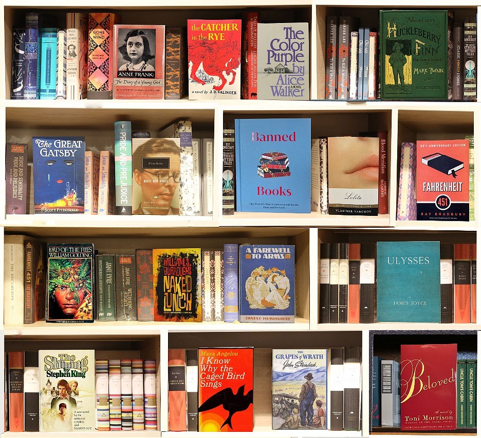 Max-Steven Grossman, Z Banned Books SQ, 2026
Diasec mounted photograph, 40 x 44 inches and 48 x 53 inches
GROSS00709